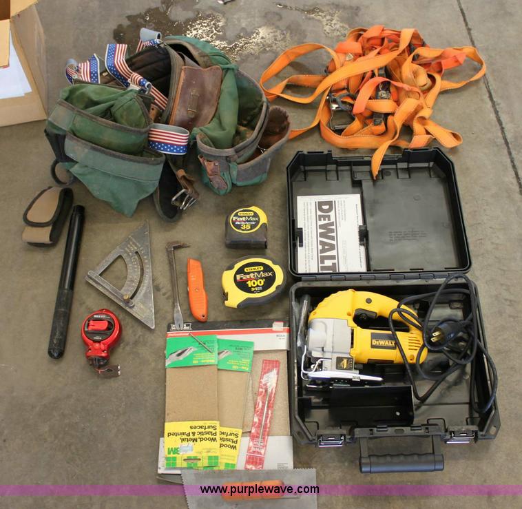 image for item 6157 Assorted tools