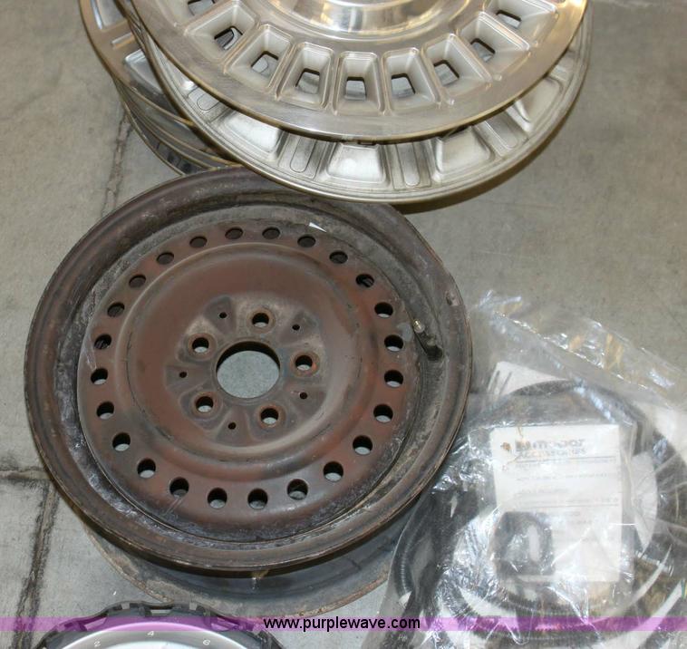image for item 6161 Assorted automotive parts