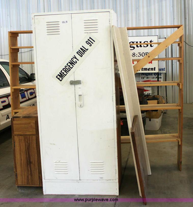 image for item 6162 Assorted furniture