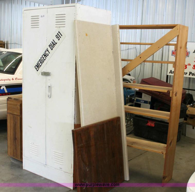 image for item 6162 Assorted furniture