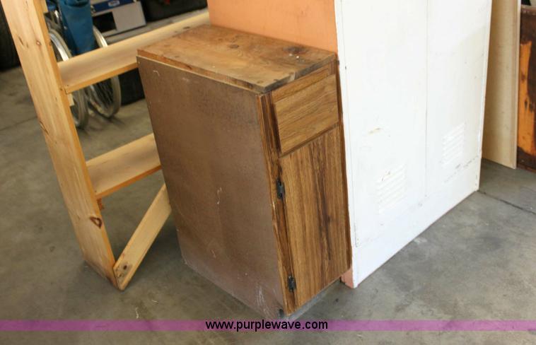 image for item 6162 Assorted furniture