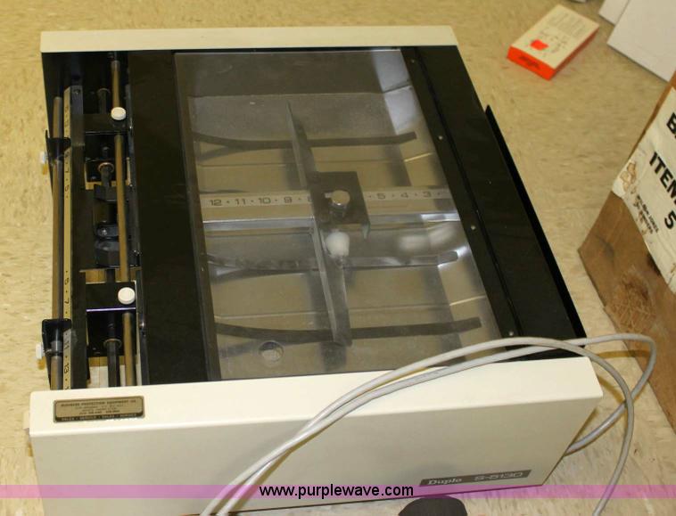 image for item 6163 Duplo S-5130 paper burster