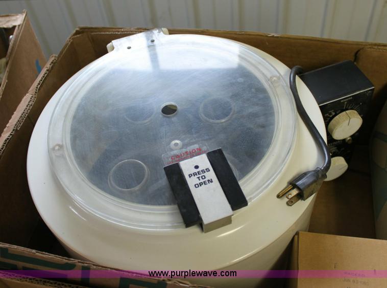 image for item 6455 Assorted laboratory equipment