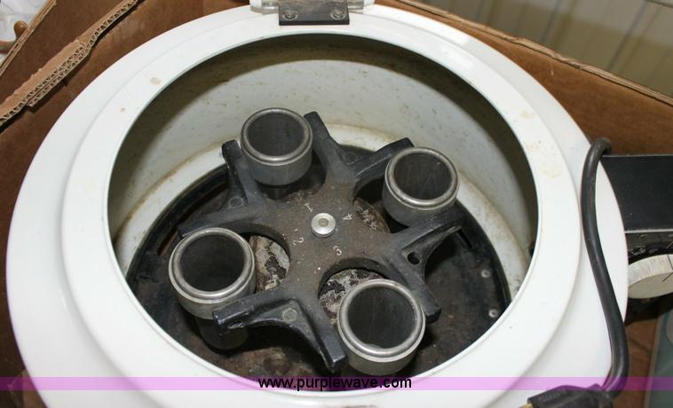 image for item 6455 Assorted laboratory equipment