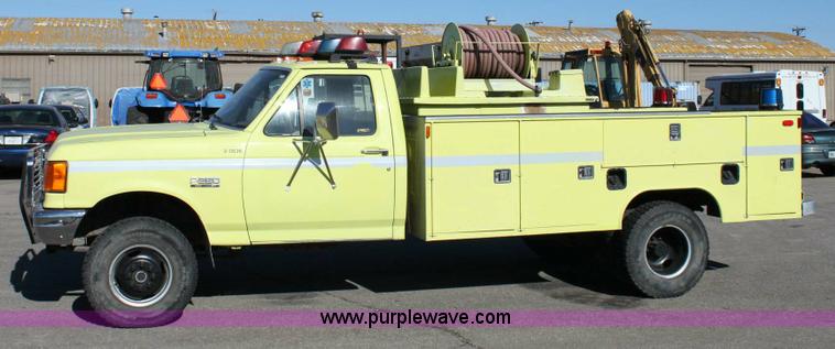 image for item 6530 1989 Ford F350 fire truck