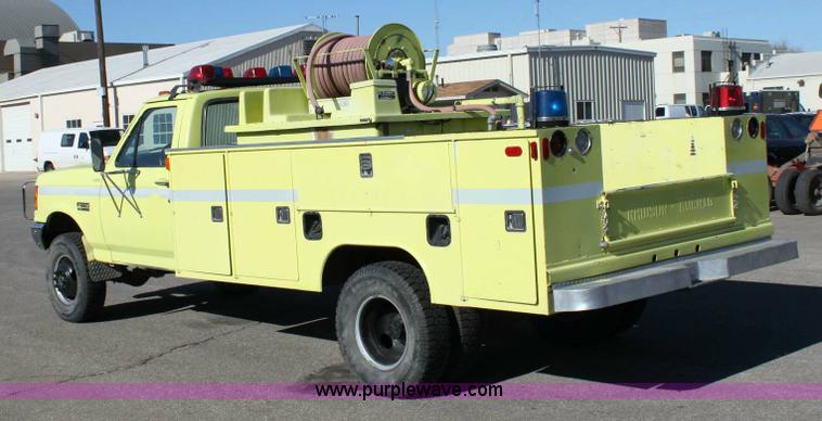 image for item 6530 1989 Ford F350 fire truck