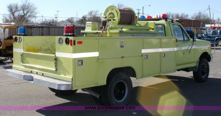 image for item 6530 1989 Ford F350 fire truck
