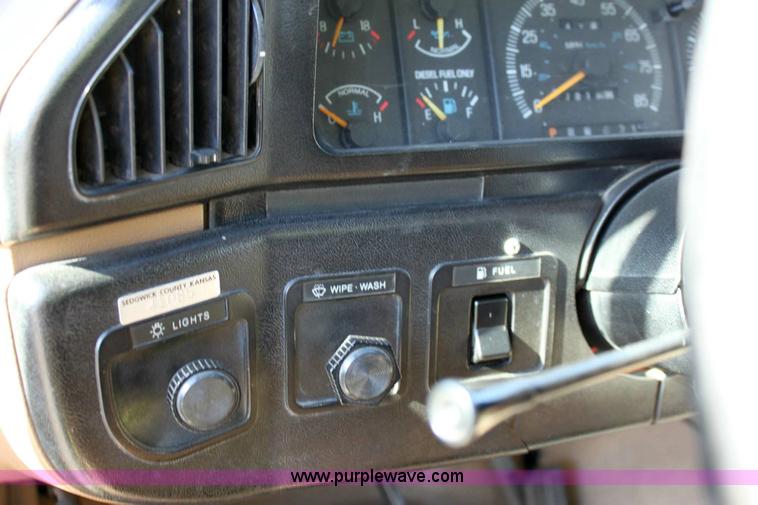 image for item 6530 1989 Ford F350 fire truck