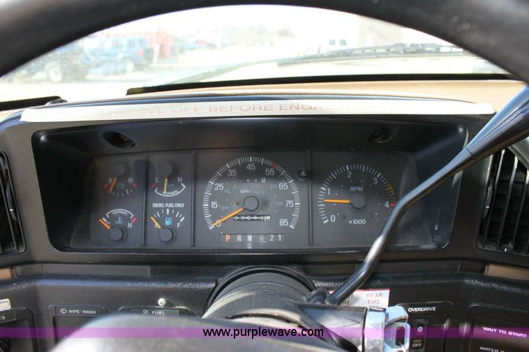 image for item 6530 1989 Ford F350 fire truck