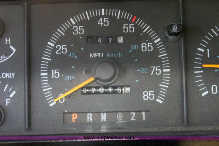 image for item 6530 1989 Ford F350 fire truck