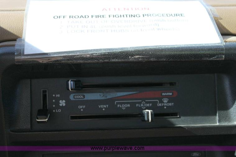 image for item 6530 1989 Ford F350 fire truck