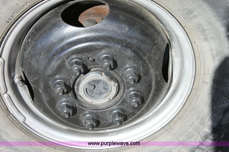 image for item 6530 1989 Ford F350 fire truck