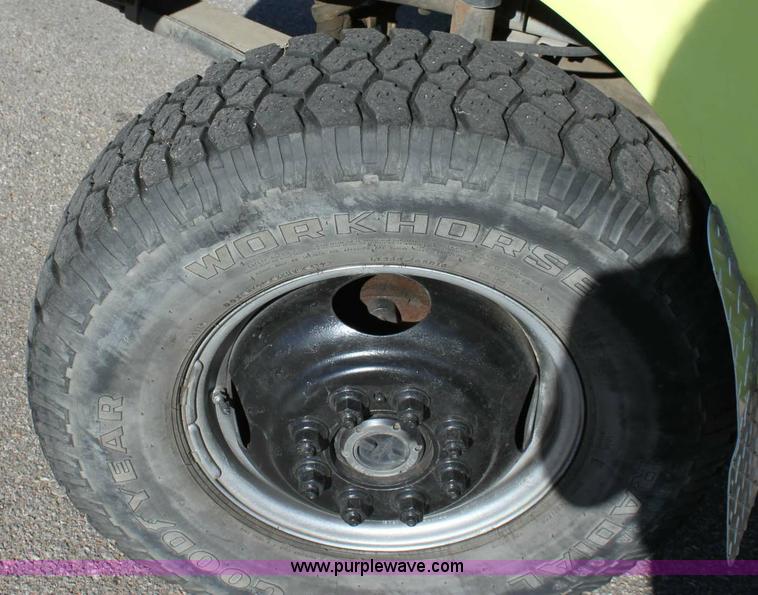 image for item 6530 1989 Ford F350 fire truck