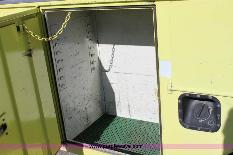 image for item 6530 1989 Ford F350 fire truck