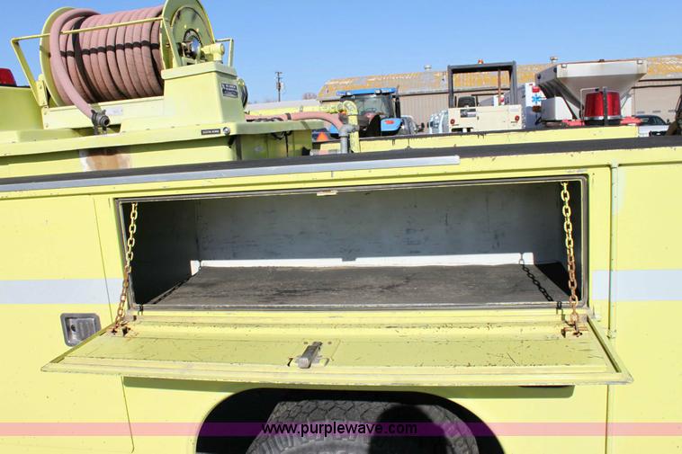 image for item 6530 1989 Ford F350 fire truck