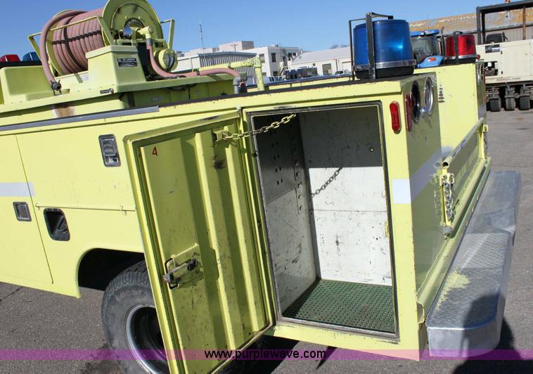 image for item 6530 1989 Ford F350 fire truck