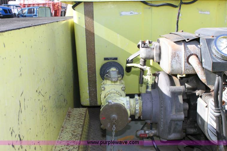 image for item 6530 1989 Ford F350 fire truck