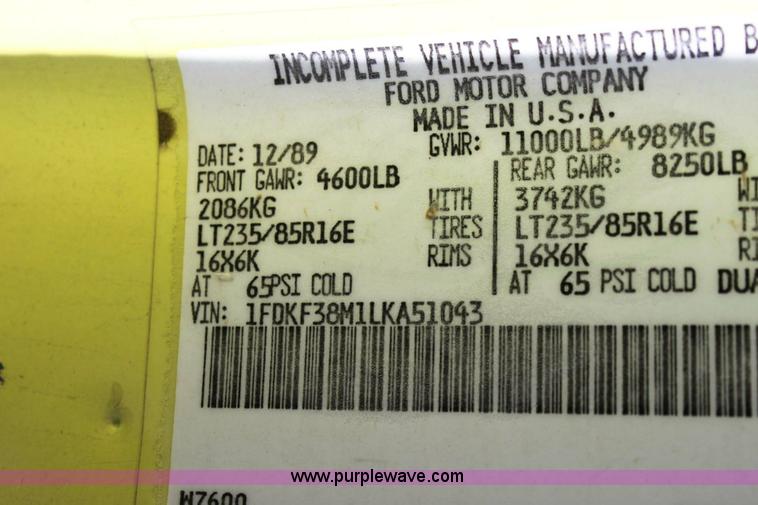 image for item 6530 1989 Ford F350 fire truck