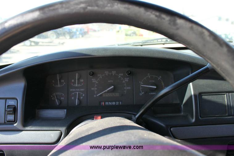 image for item 6531 1994 Ford F350 XL fire truck