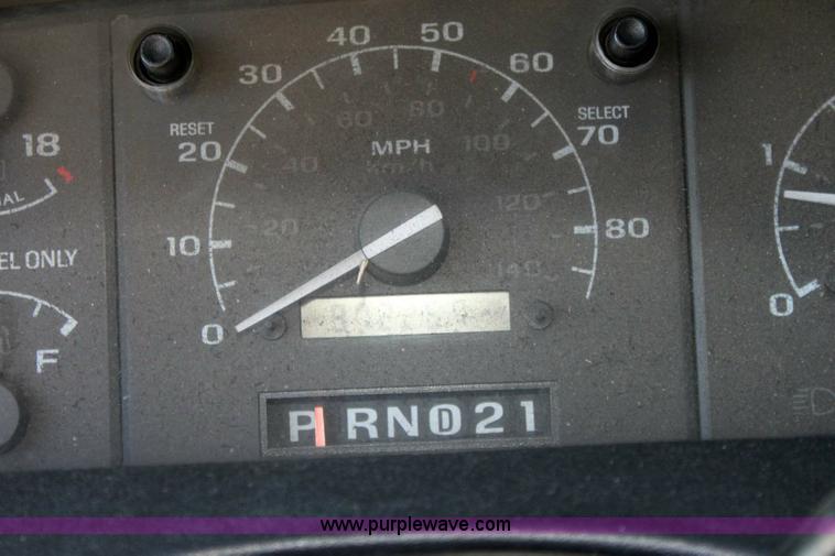 image for item 6531 1994 Ford F350 XL fire truck