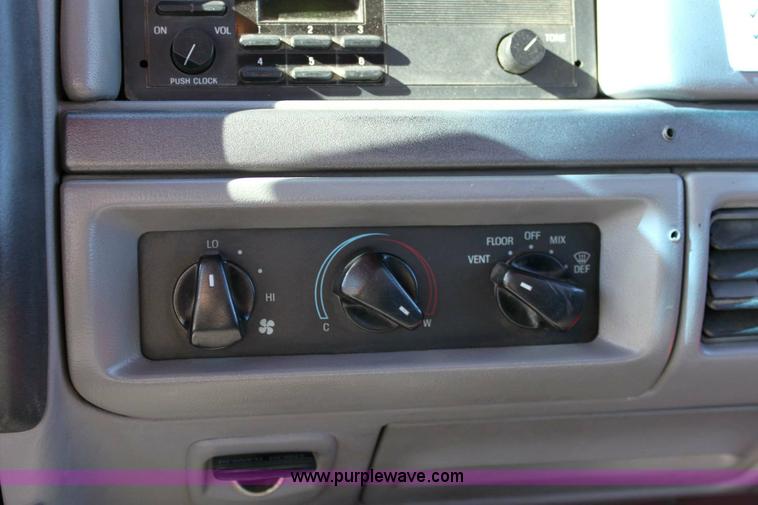 image for item 6531 1994 Ford F350 XL fire truck