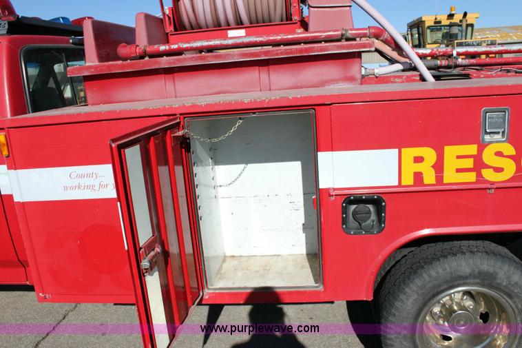 image for item 6531 1994 Ford F350 XL fire truck