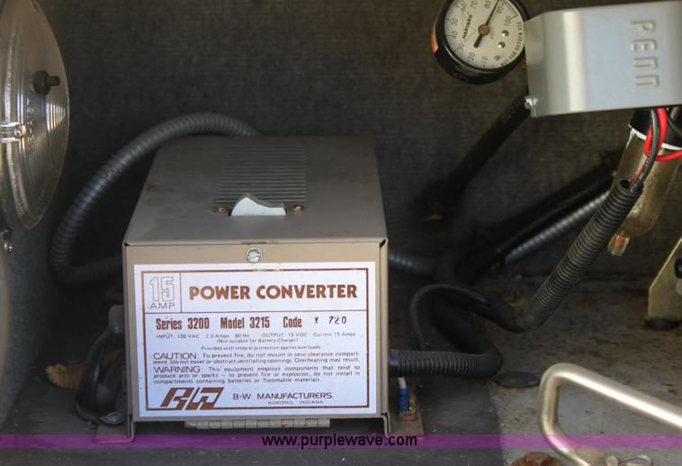 image for item 6553 1991 Ford E-350 ambulance