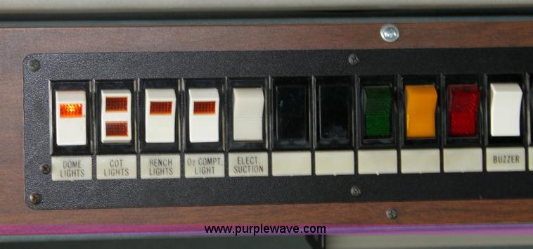 image for item 6553 1991 Ford E-350 ambulance