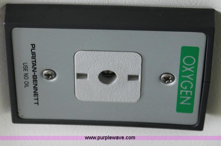 image for item 6553 1991 Ford E-350 ambulance