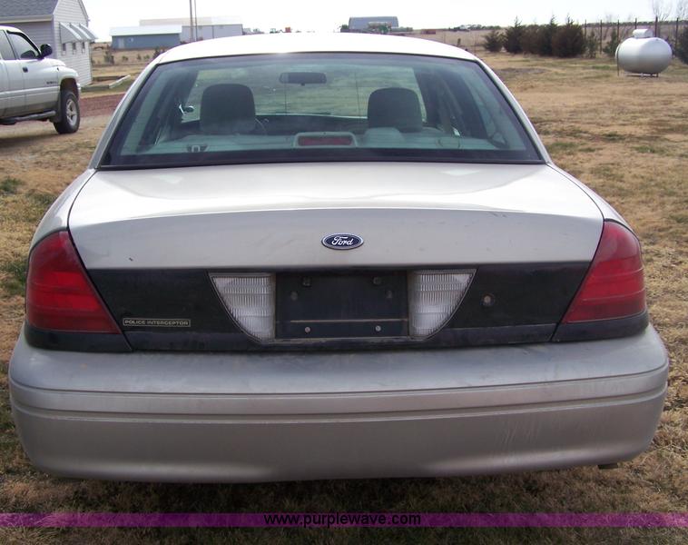 image for item 7490 2006 Ford Crown Victoria Police Interceptor