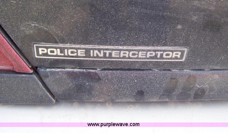 image for item 7490 2006 Ford Crown Victoria Police Interceptor