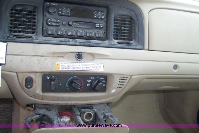 image for item 7490 2006 Ford Crown Victoria Police Interceptor