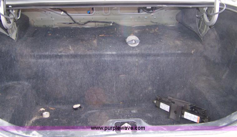 image for item 7490 2006 Ford Crown Victoria Police Interceptor