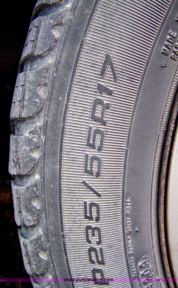 image for item 7490 2006 Ford Crown Victoria Police Interceptor