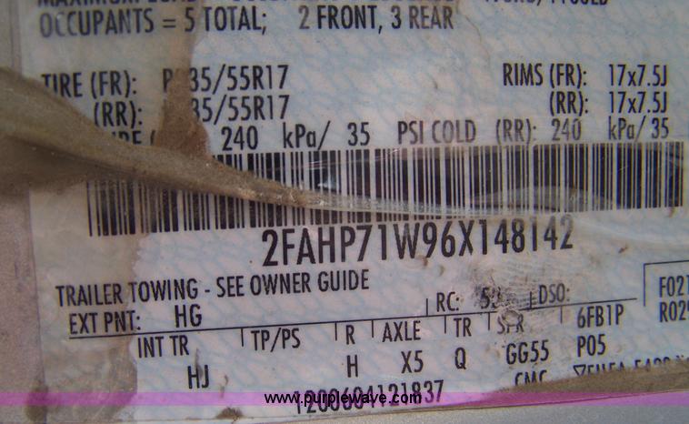 image for item 7490 2006 Ford Crown Victoria Police Interceptor