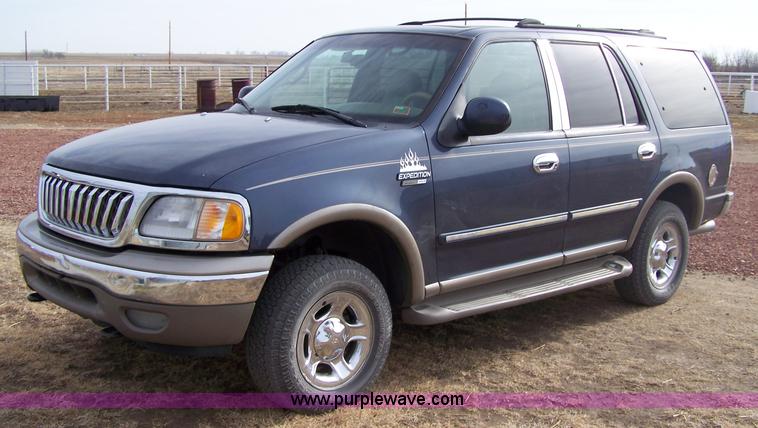 image for item 7491 2001 Ford Eddie Bauer Expedition