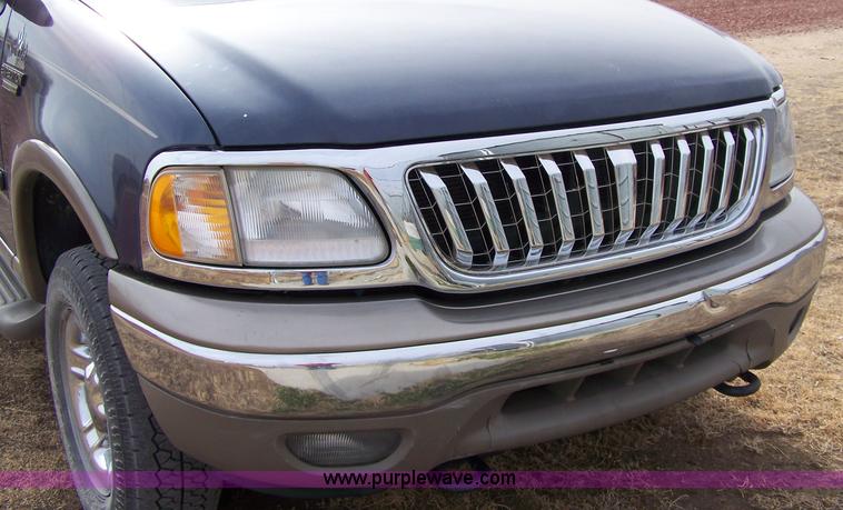 image for item 7491 2001 Ford Eddie Bauer Expedition