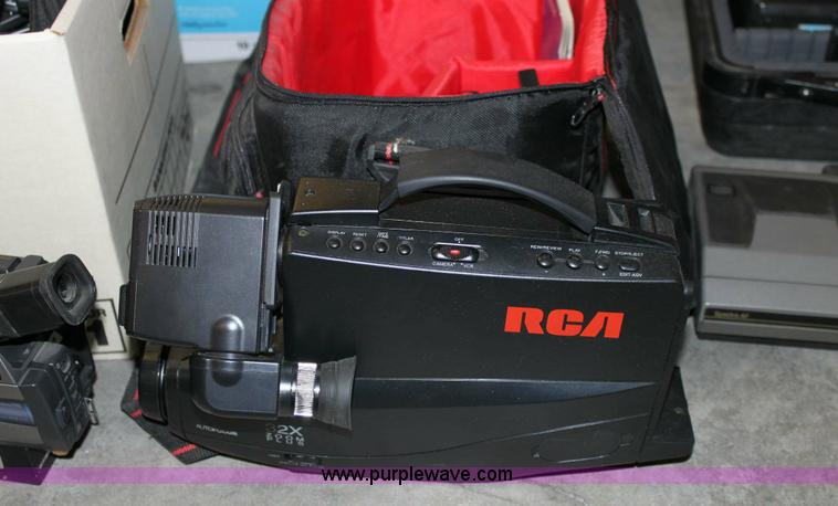 image for item 9158 Assorted electronics