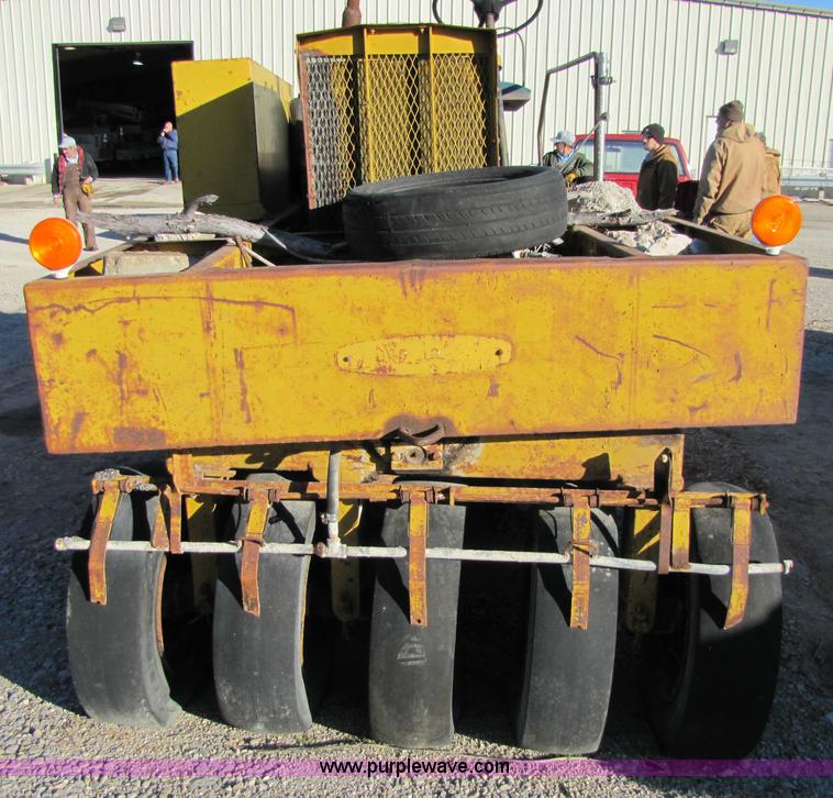 image for item 9181 1970 Tampo roller