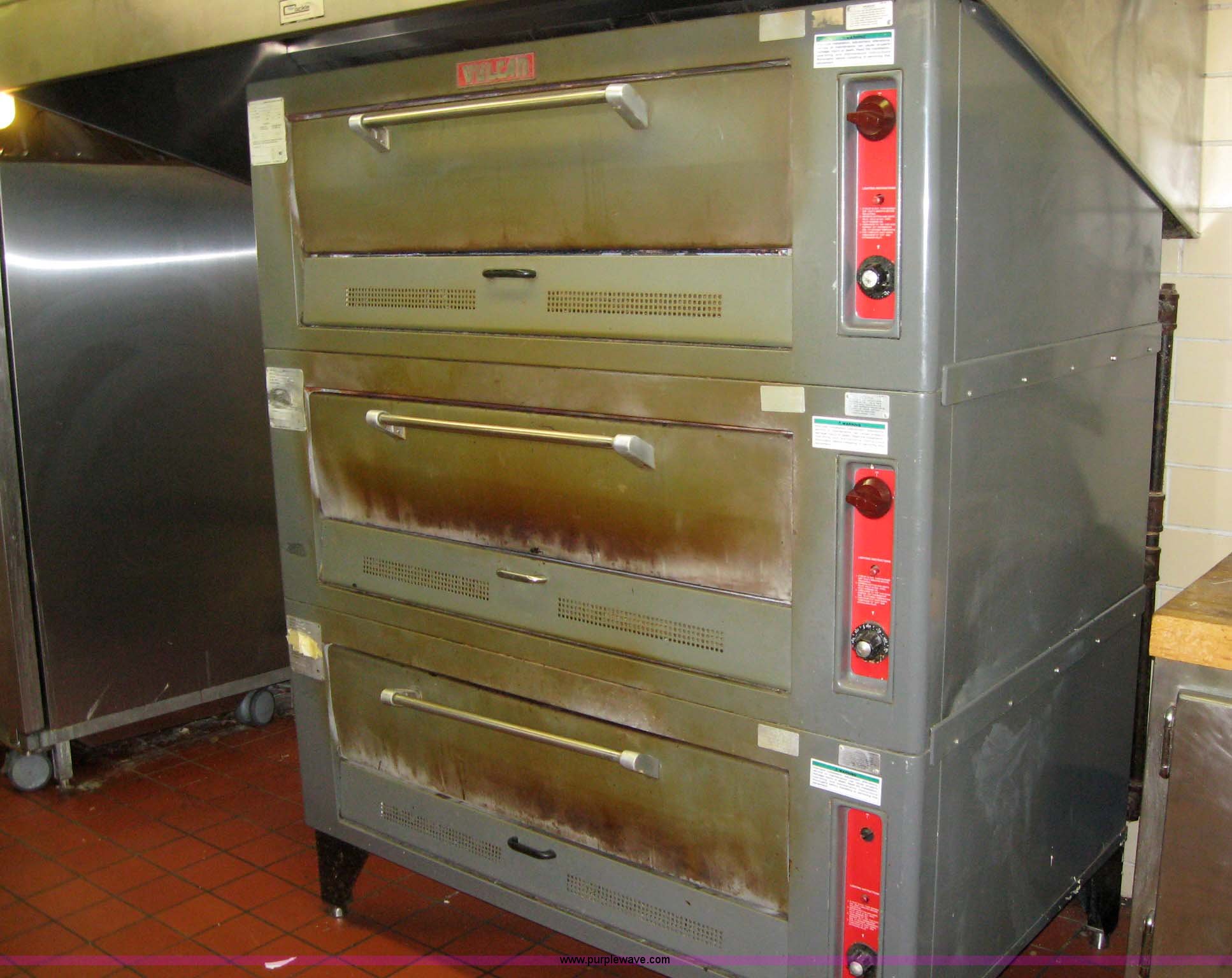 Vulcan stack oven in Emporia, KS Item 5171 sold Purple Wave