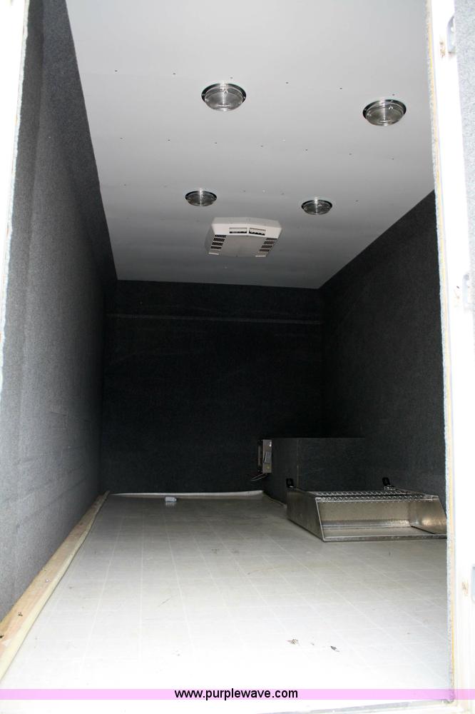 image for item 4946 1998 Mitsubishi Fuso box truck