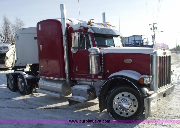 image for item 5485 2000 Peterbilt 379 semi truck