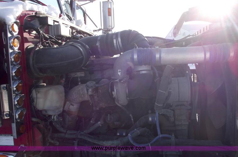 image for item 5485 2000 Peterbilt 379 semi truck