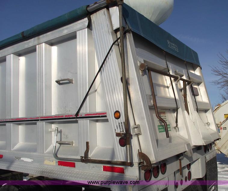 image for item 5486 1998 Travis 39' aluminum dump trailer