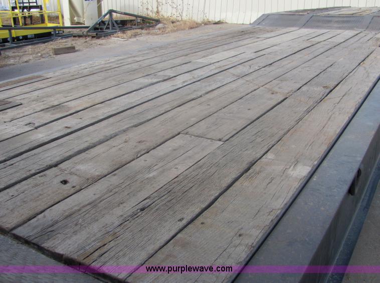 image for item 6760 2002 Trail-Eze TE80HT48 semi trailer