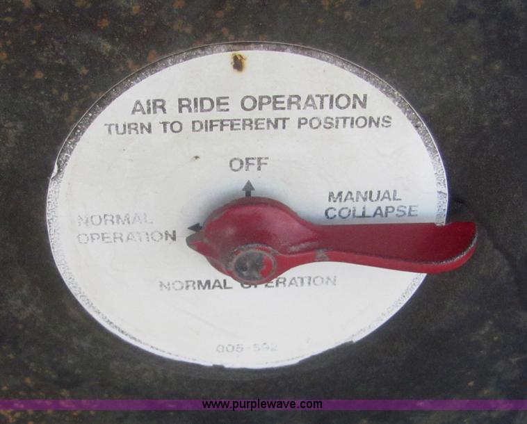 image for item 6760 2002 Trail-Eze TE80HT48 semi trailer