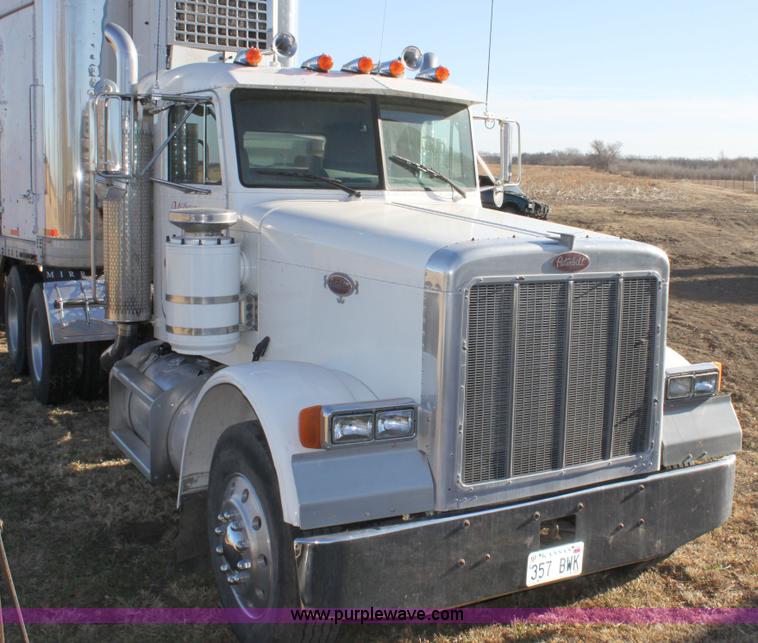 image for item 6809 1987 Peterbilt 379 semi truck
