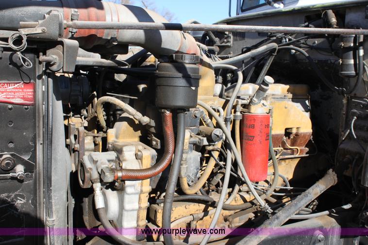 image for item 6809 1987 Peterbilt 379 semi truck