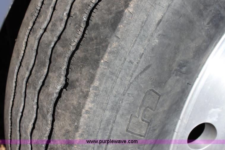 image for item 6809 1987 Peterbilt 379 semi truck