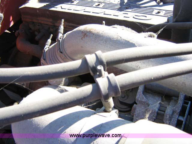 image for item 1502 2001 Freightliner FL70 conventional cab truck